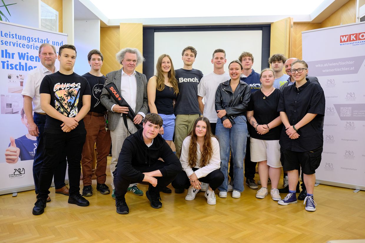 Gruppenfoto Siegerehrung der Lehrlinge